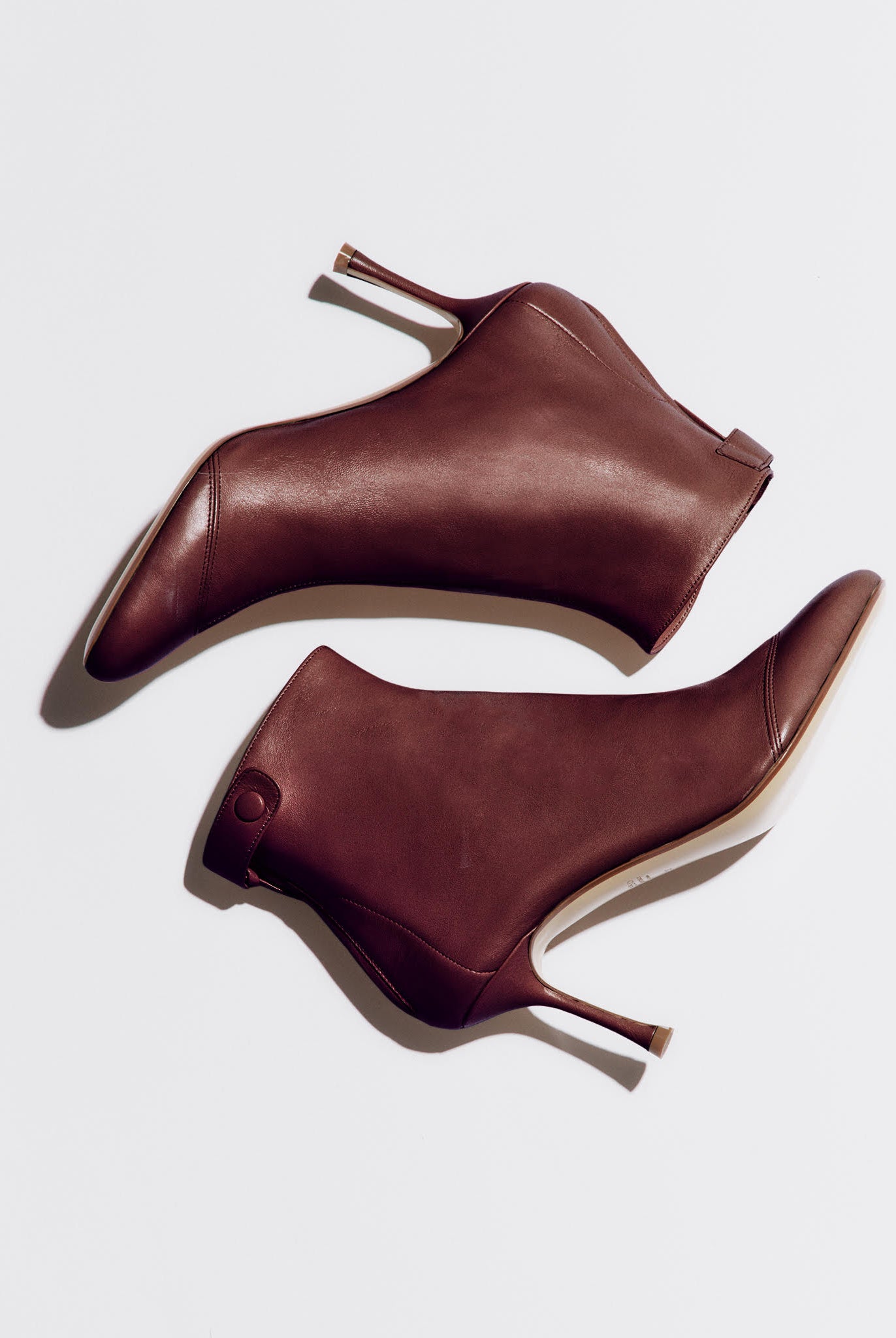 bordeaux soft bootie with a zip and button closure on the back heel hight 95mm