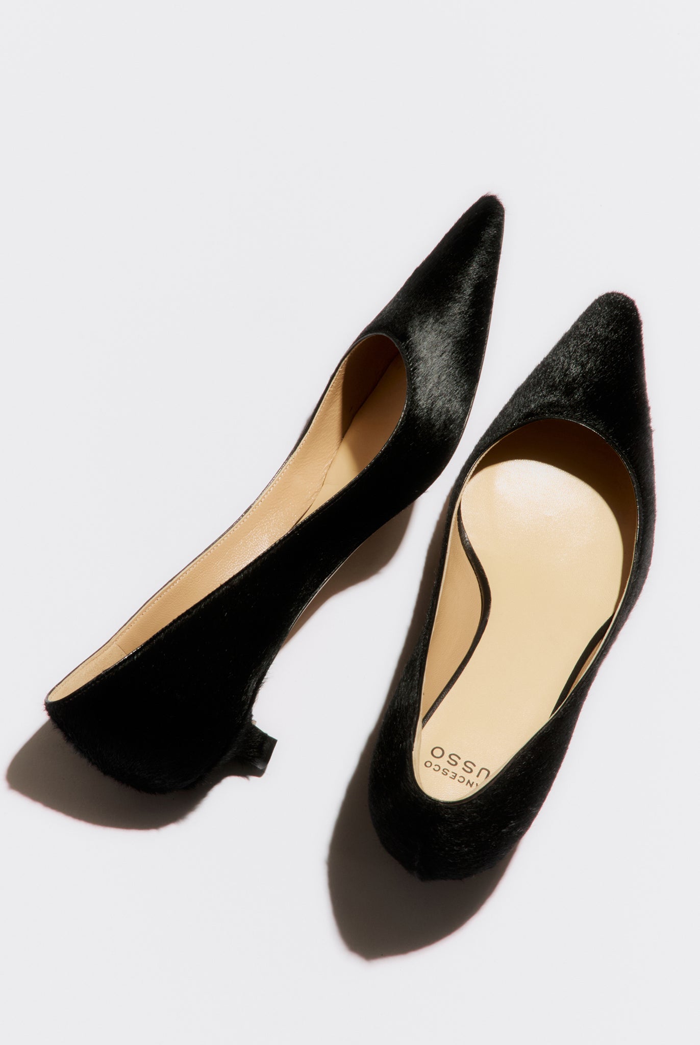 low heeled pump in black haircalf