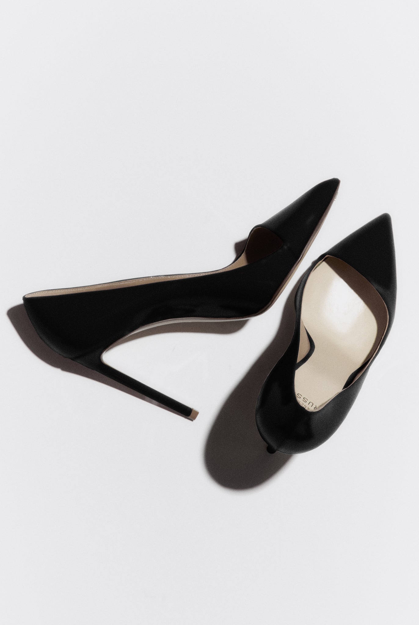 pump in black leather