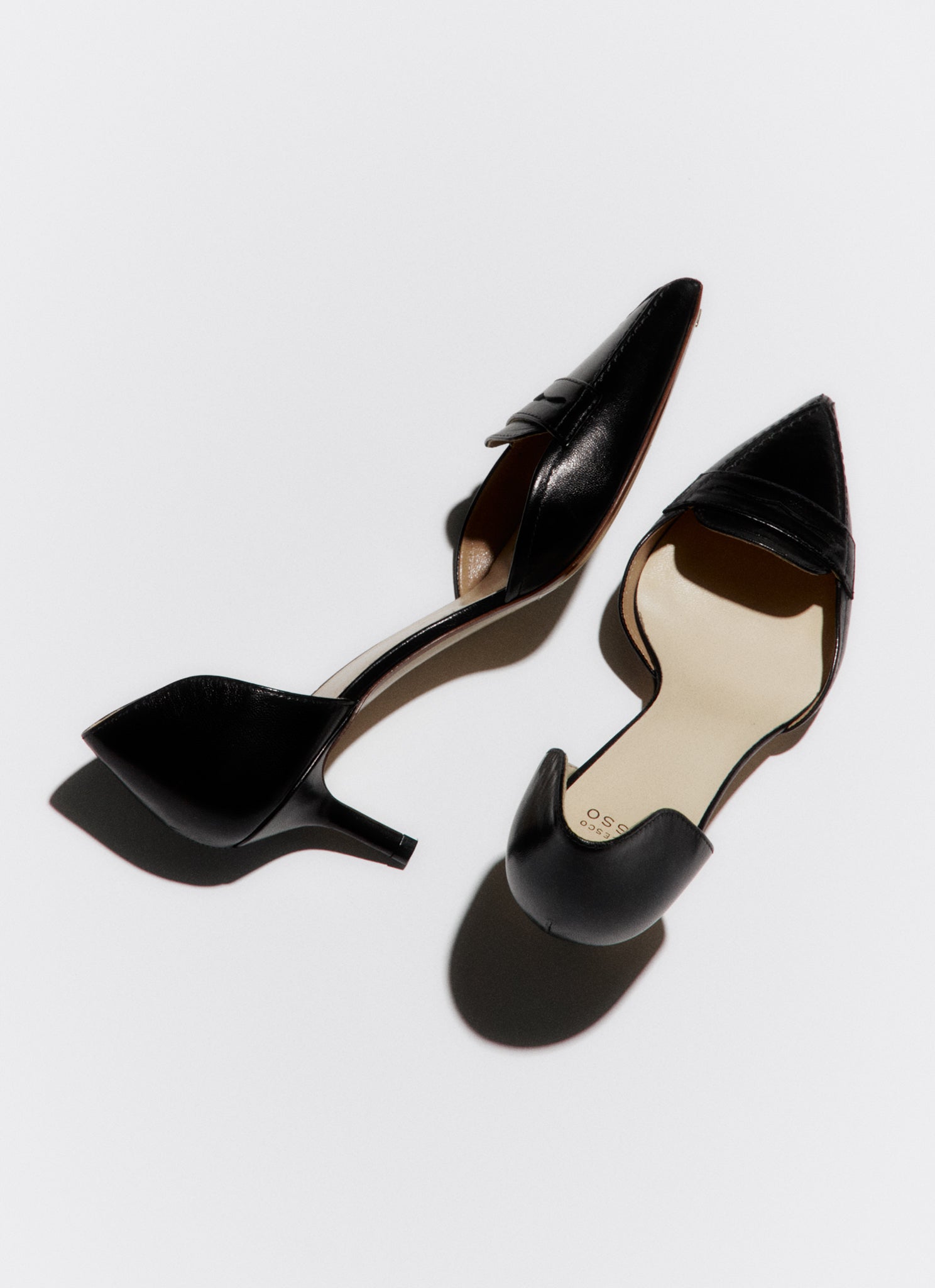 black pump