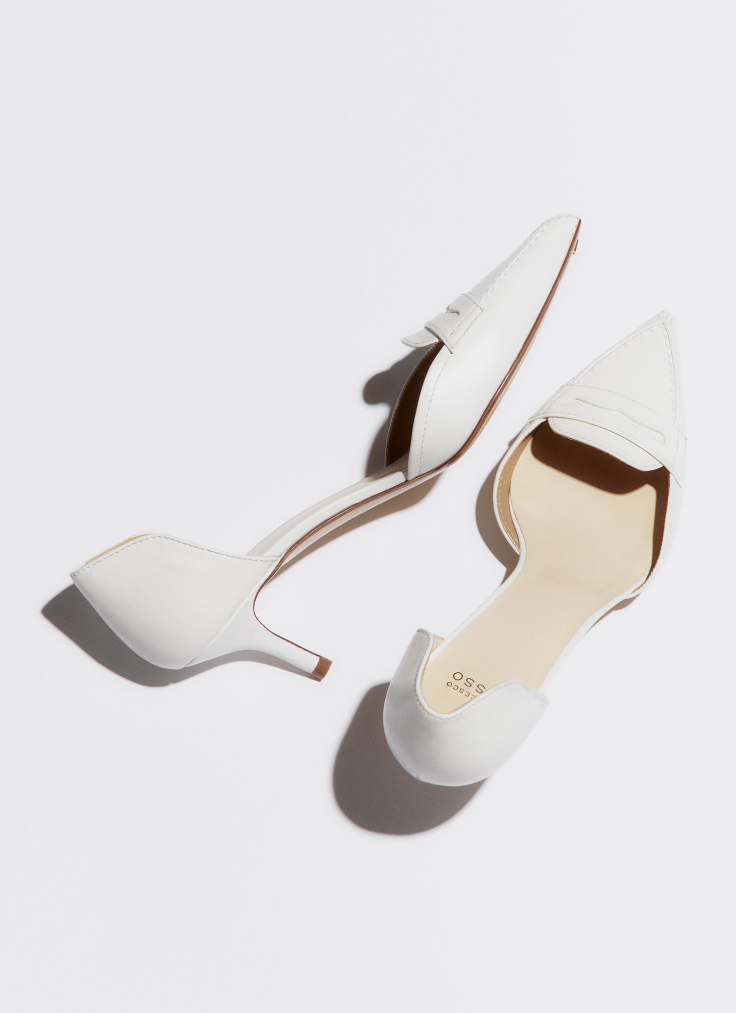 white pump