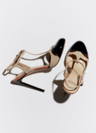black nude pump