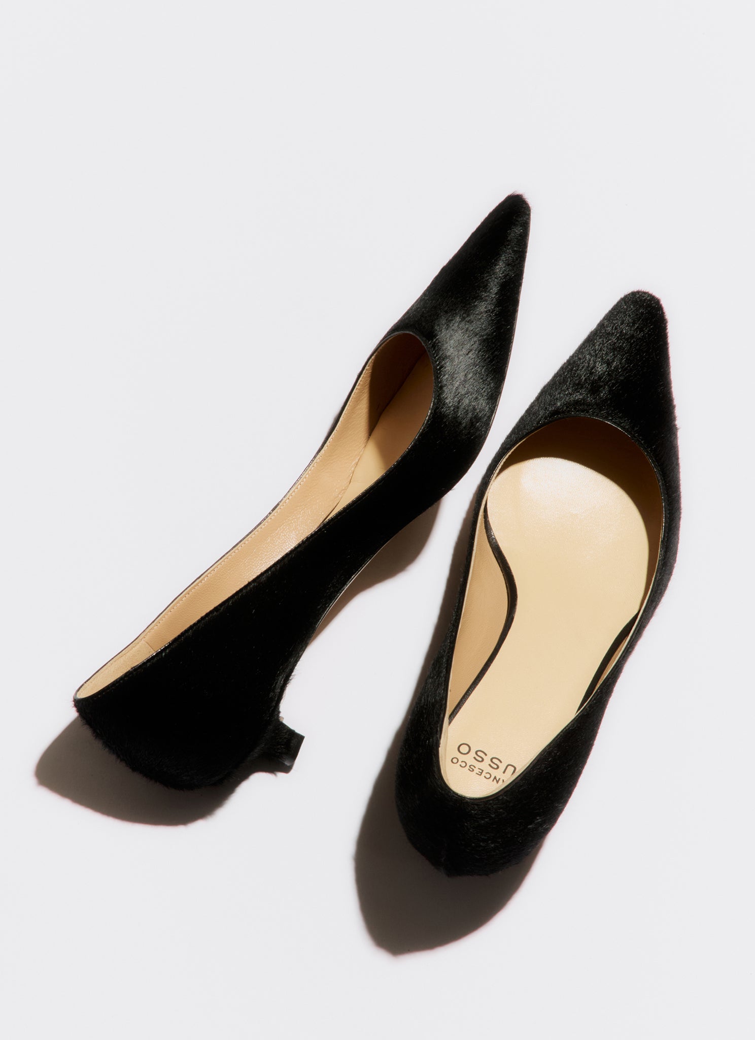 low heeled pump in black haircalf